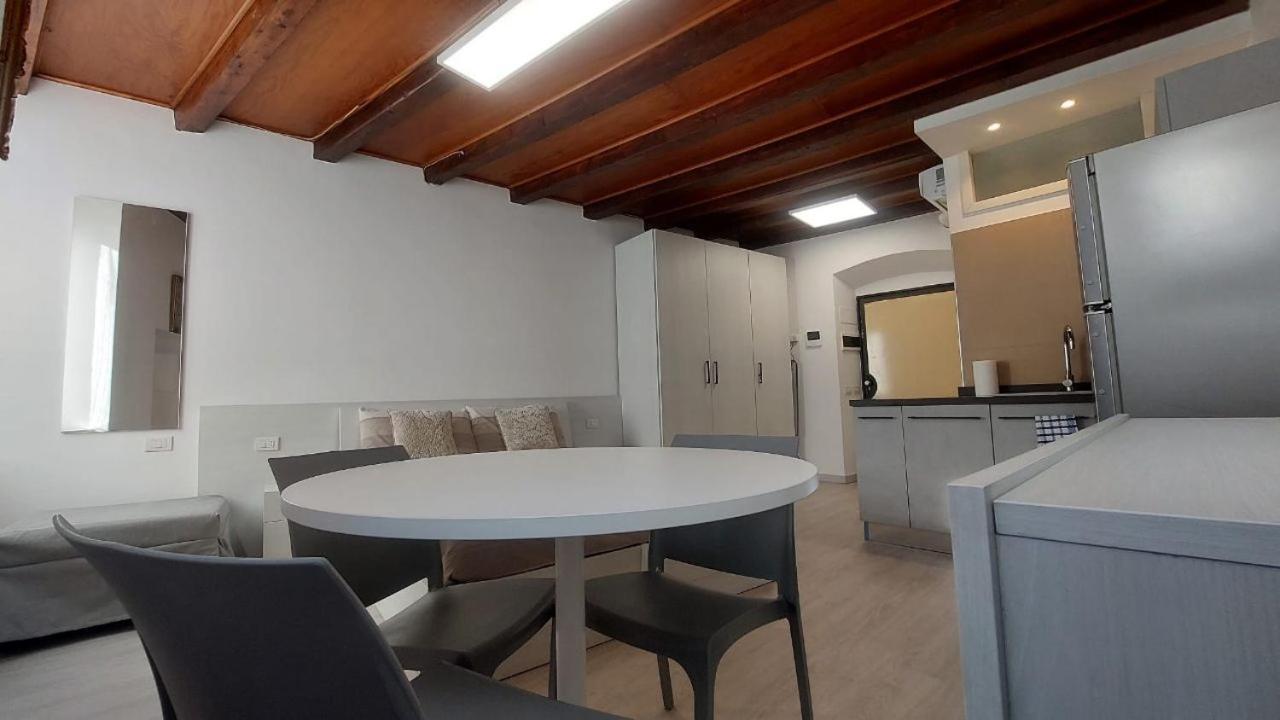 Loftcentre Apartment Bergamo Bagian luar foto